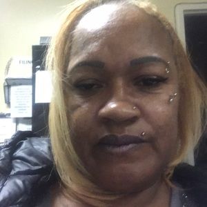 Meet your Posher, Chrystal